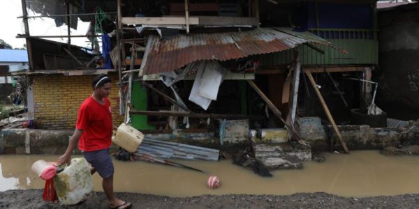 Banjir longsor Manado