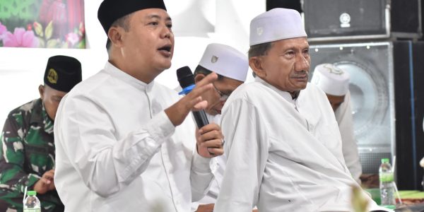 Bupati Karanganyar Hadiri Maulid Akbar