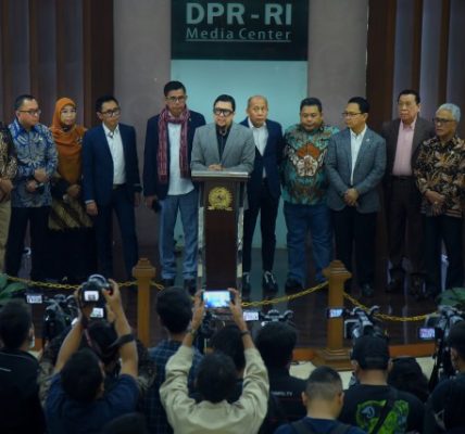 Ketua Komisi II DPR RI Ahmad Doli Kurnia Tandjung