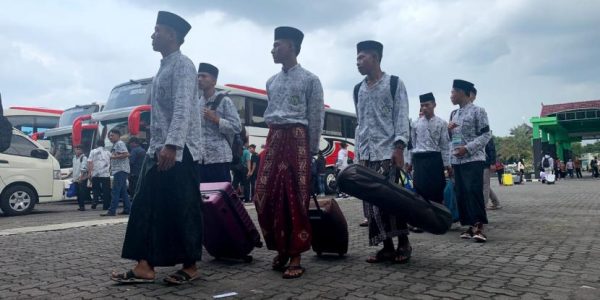 Peserta Porseni NU saat tiba di Surakarta.