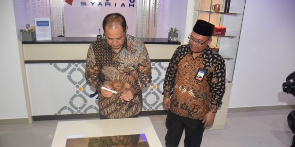 Bupati karanganyar bank jateng syariah