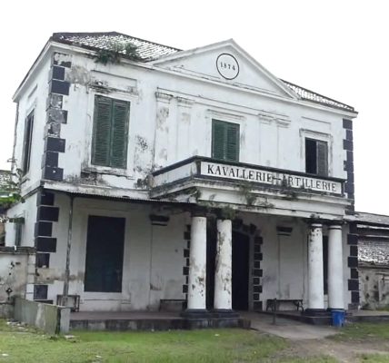 Gedung Kavaleri Mangkunegaran