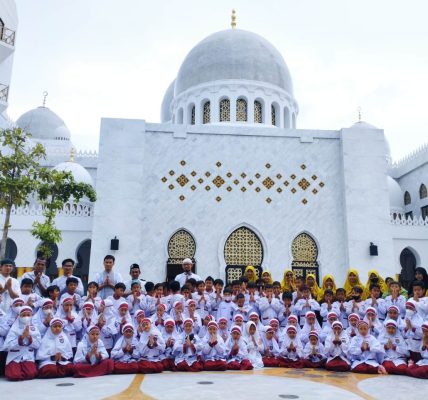 SDIT Tahfidzul Qur’an Mutiara Insan di masjid Syekh Zayed