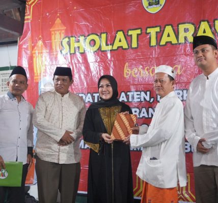 Bupati Klaten tarling di Masjid