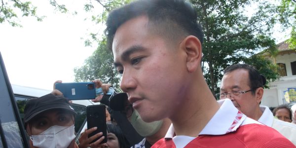 Gibran Larang ASN gunakan mobil