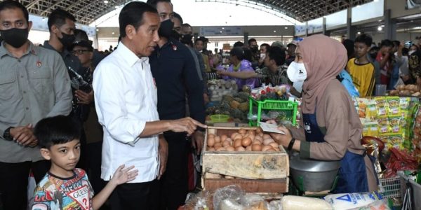 Presiden Jokowi ke Pasar legi