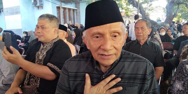 Amin Rais di rumah duka