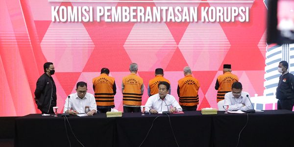 KPK Kembali Tahan 5 Anggota DPRD Jambi