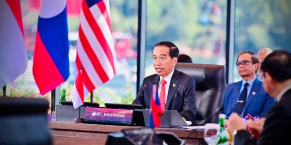 Presiden Jokowi Buka KTT Ke-42 ASEAN