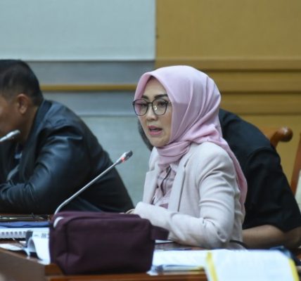 eva yuliana Anggota Komisi III DPR RI