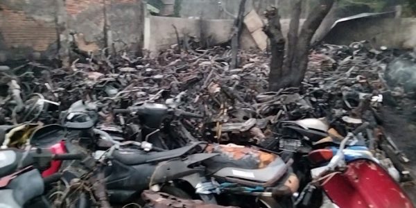 Ratusan Motor BB Terbakar