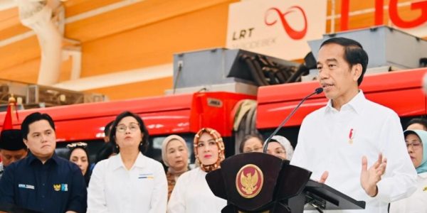 Presiden Joko Widodo Resmikan LRT