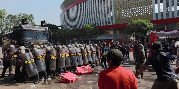 Polres Solo simulasi kerusuhan