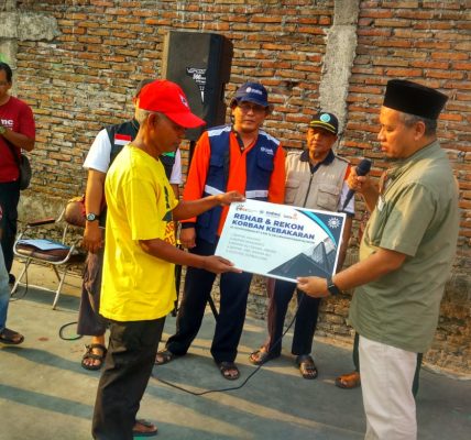 MDMC solo peduli kebakaran pasar kliwon