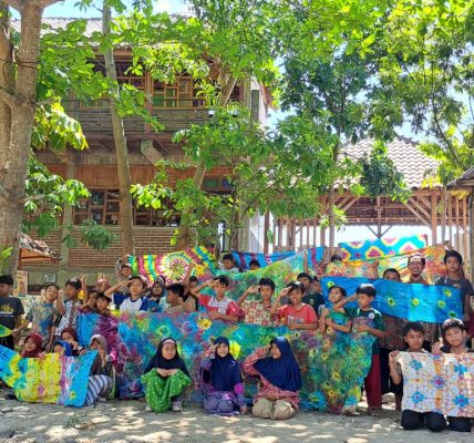 Sekolah alam aqila hari batik