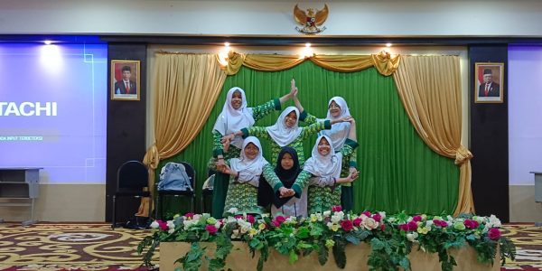 Siswa SDIT Nurhidayah drama