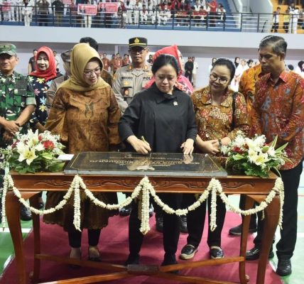 Puan Maharani resmikan Gor Sukoharjov