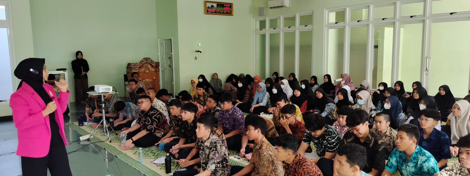 SMP Muh PK gelar public speaking