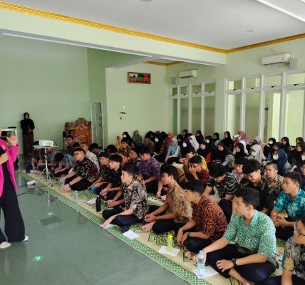 SMP Muh PK gelar public speaking