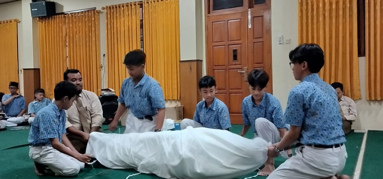 SMP Muh PK siswa jenasah