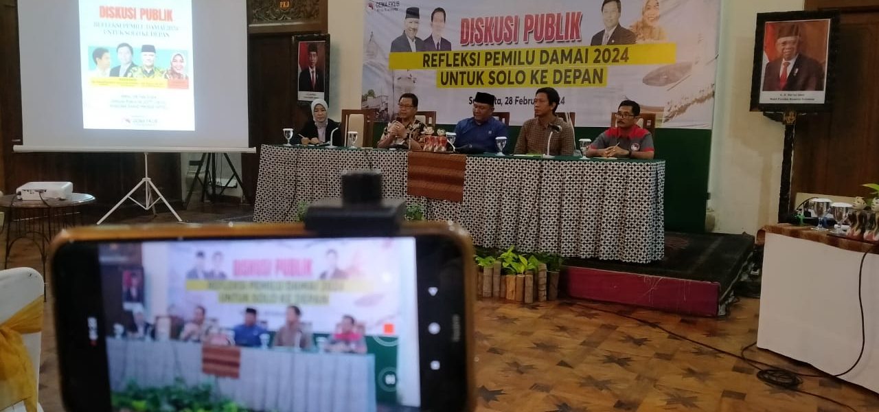 Diskusi Publik