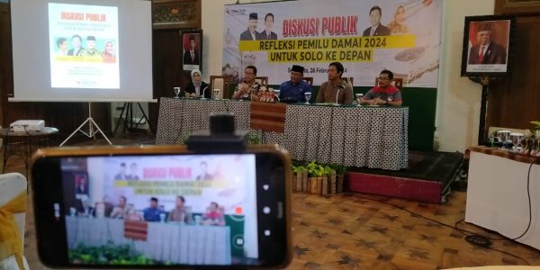 Diskusi Publik