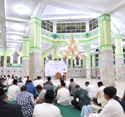 Pemkab Klaten Subuh Berjamaah