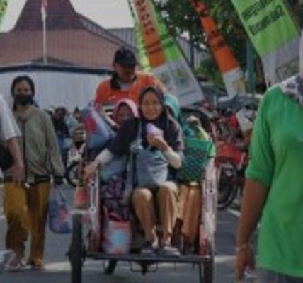 Bagi sembako Sragen