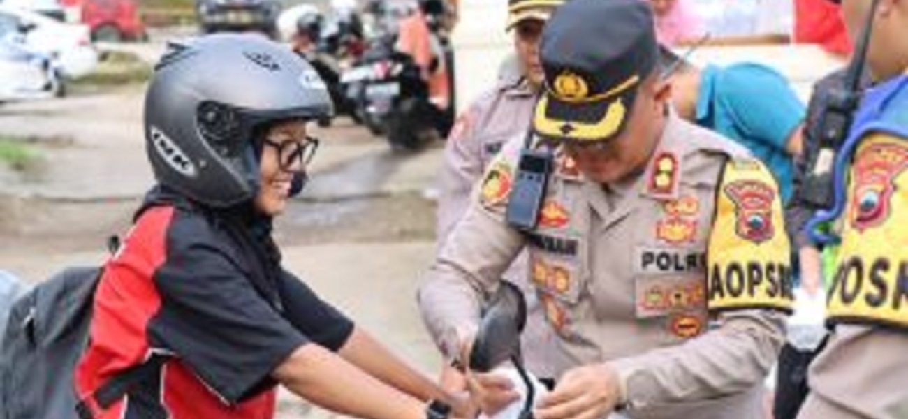 Polres Boyolali Bagikan Takjil pada Masyarakat