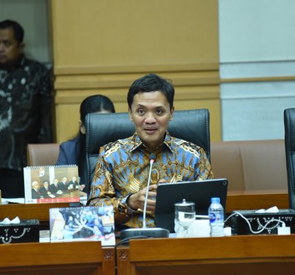 Wakil Ketua Komisi III DPR RI Habiburokhman