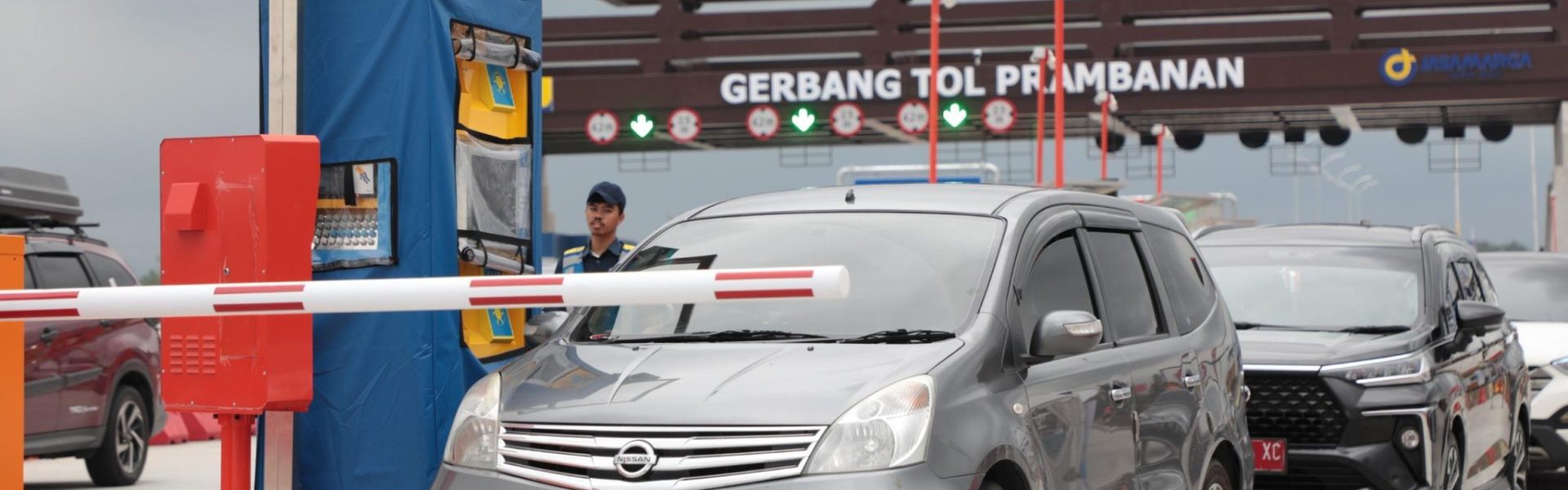 Gerbang tol prambanan