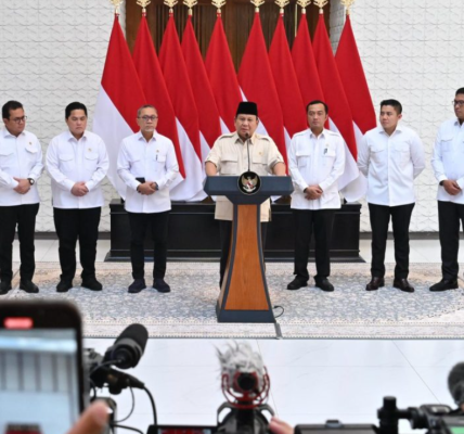 Presiden Prabowo selamt puasa