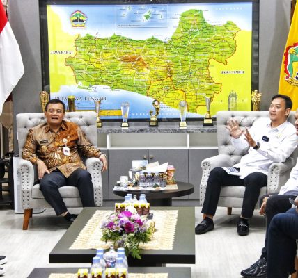 Gubernur jateng dan panitia Solo Raya Great Sale